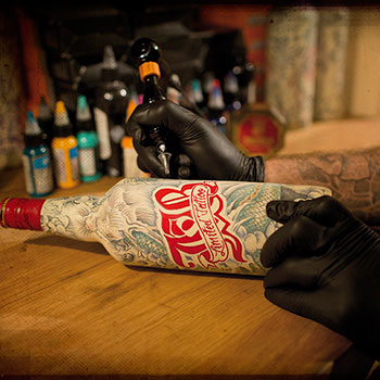 6831624613459672.jpg Top-10-whisky-bottle-designs.jpg